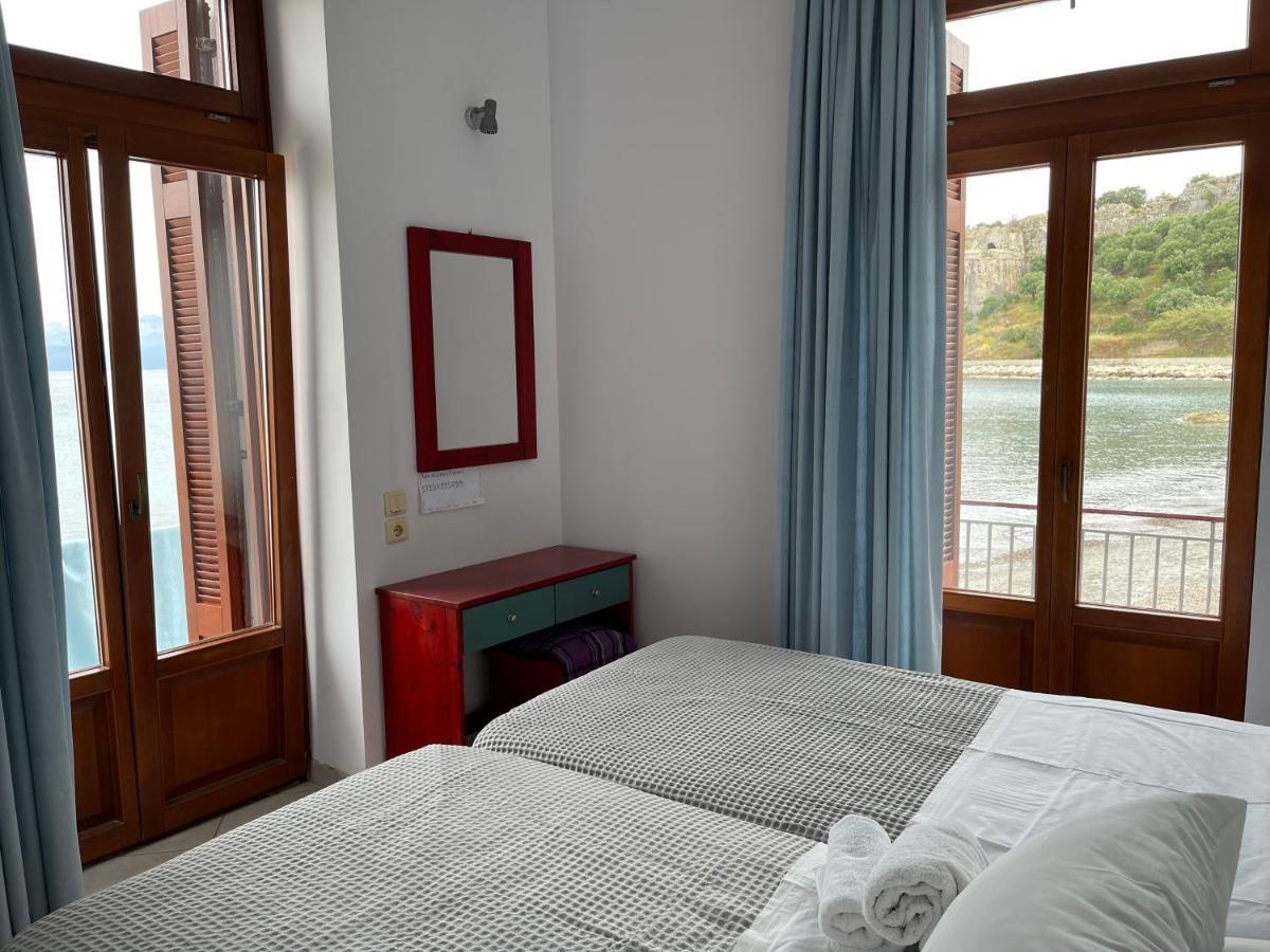 Xenios Zeus Rooms Koróni Buitenkant foto