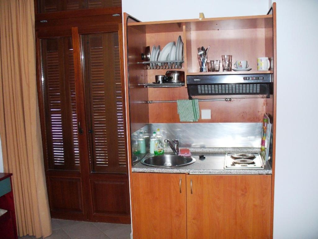 Xenios Zeus Rooms Koróni Buitenkant foto